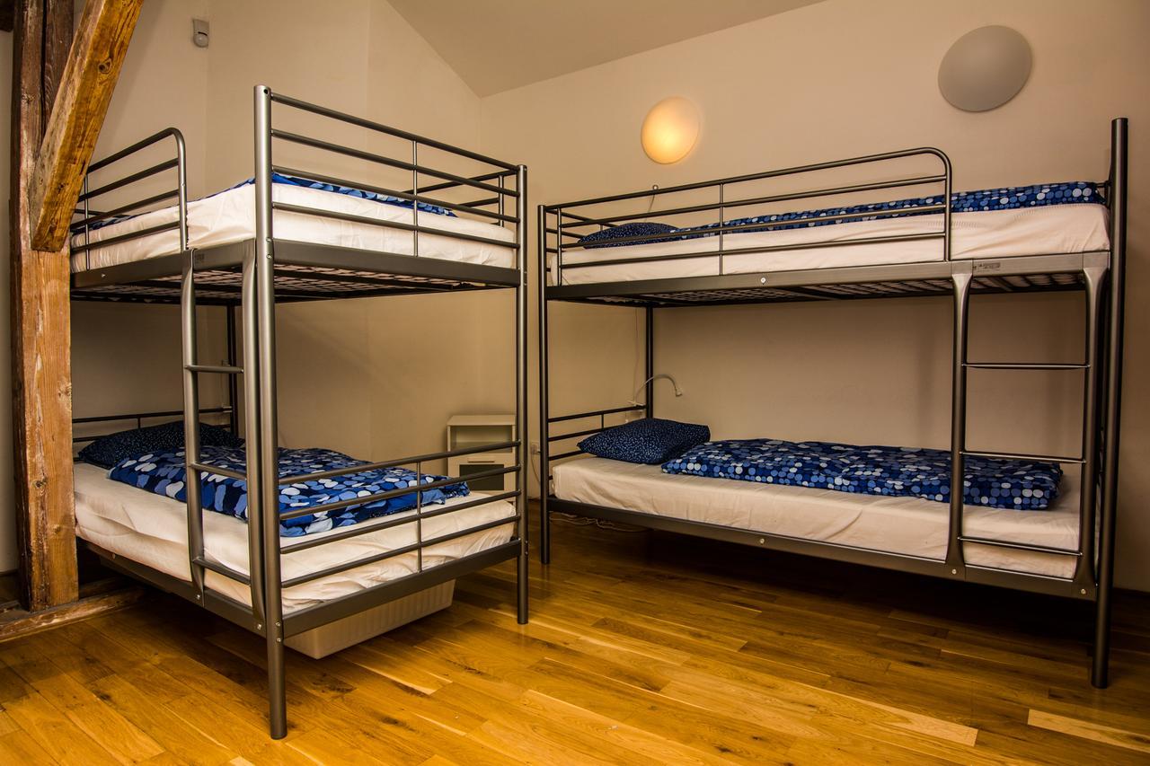 Hostel Onefam Miru Praga